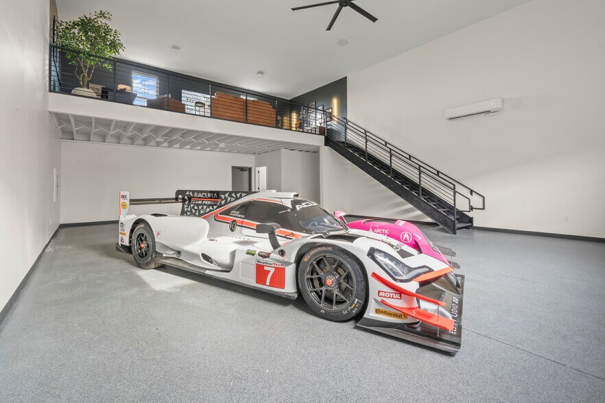 Primary Photo Of 4477 34th Ave, Cincinnati Self Storage For Sale