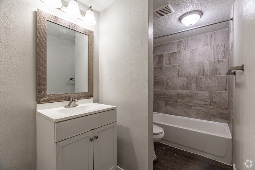 More Photos Of 3896 Chippewa Rd, Memphis Apartments For Sale