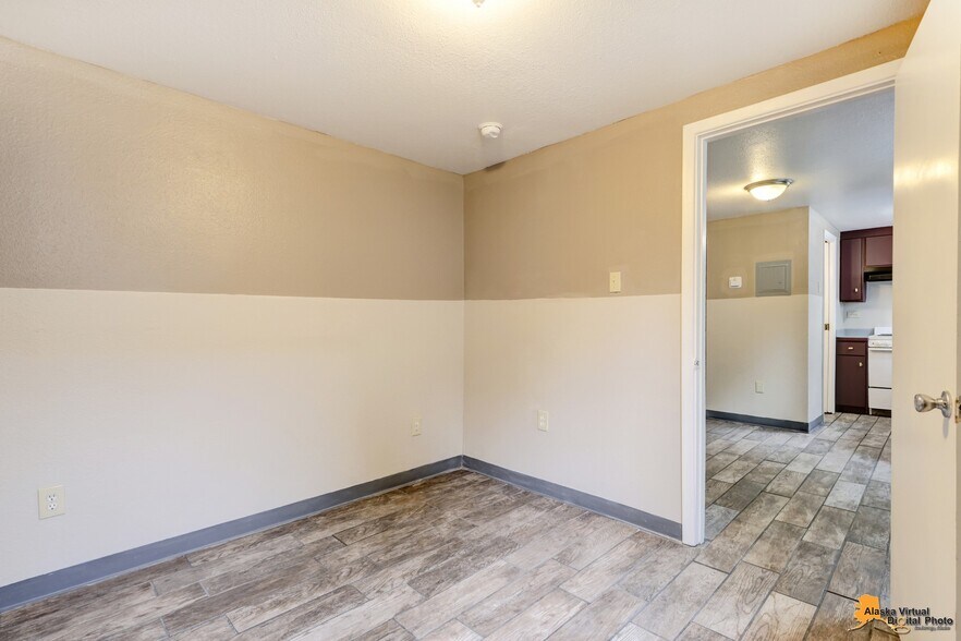 More Photos Of 1335 Hyder St, Anchorage Apartments For Sale