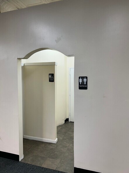 More Photos Of 2935 3rd Ave, Bronx Storefront Retail Office For Lease