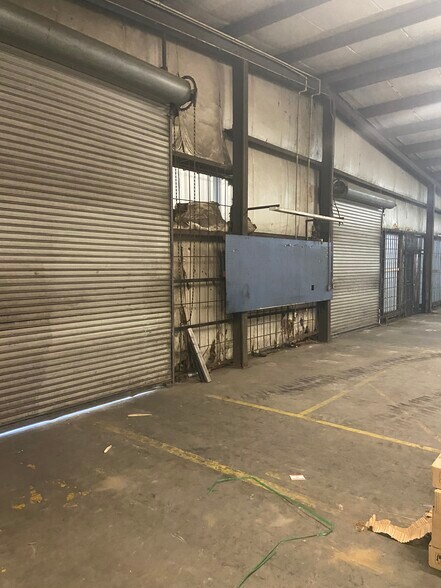 More Photos Of 1014 Holloway Ave, Albany Warehouse For Sale