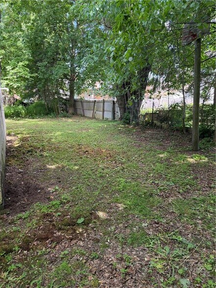 More Photos Of 35 Eaton Ave, Norwich Apartments For Sale