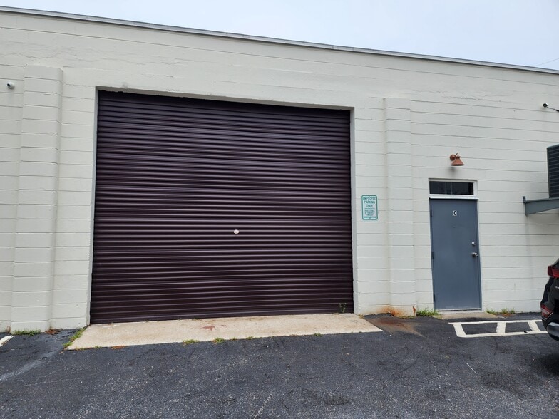 More Photos Of 1975 3rd Ave S, Saint Petersburg Storefront For Lease