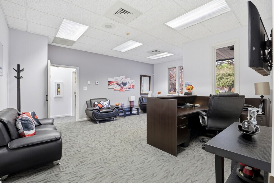 More Photos Of 2857 Hull Rd, Kinston Office For Sale