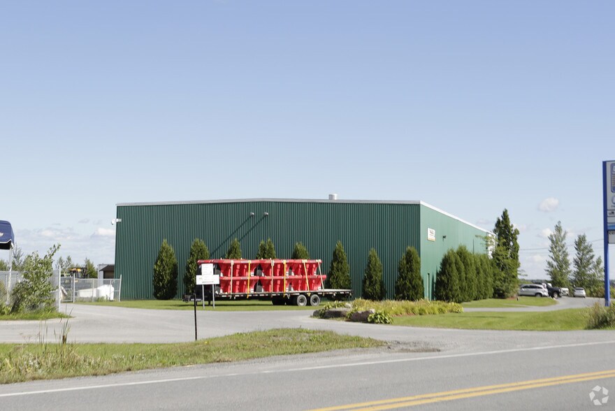 More Photos Of 3500 Boul de la Cité-des-Jeunes, Vaudreuil-dorion Warehouse For Sale