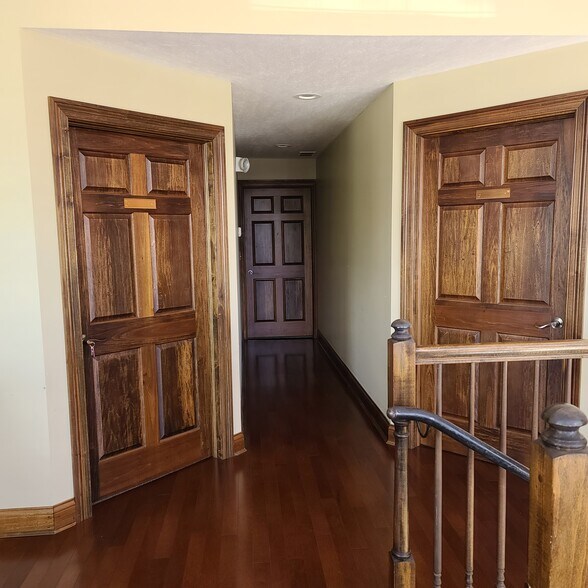 More Photos Of 10 N Market St, Troy Storefront Retail Office For Lease