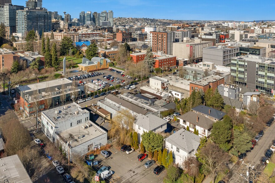 More Photos Of 913 13th Ave, Seattle Apartments For Sale