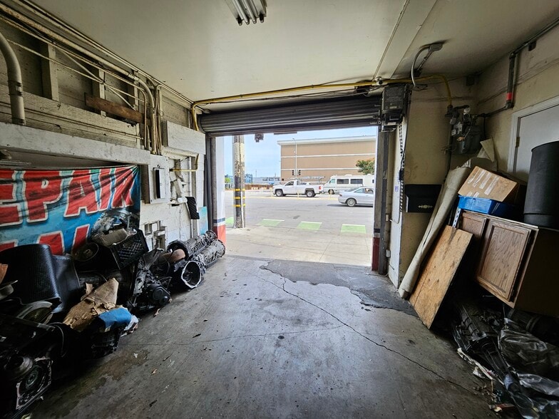 More Photos Of 380 Bayshore Blvd, San Francisco Service For Sale