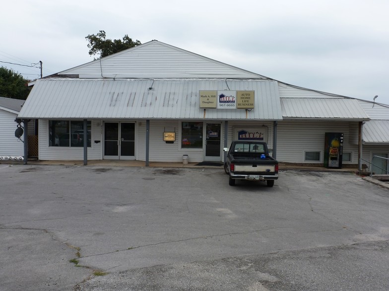 Primary Photo Of 2113 Decherd Blvd, Decherd Storefront For Sale