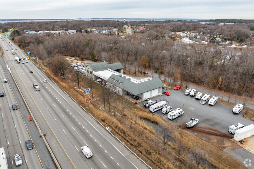 More Photos Of 325 Cleat St, Stevensville General Retail For Sale