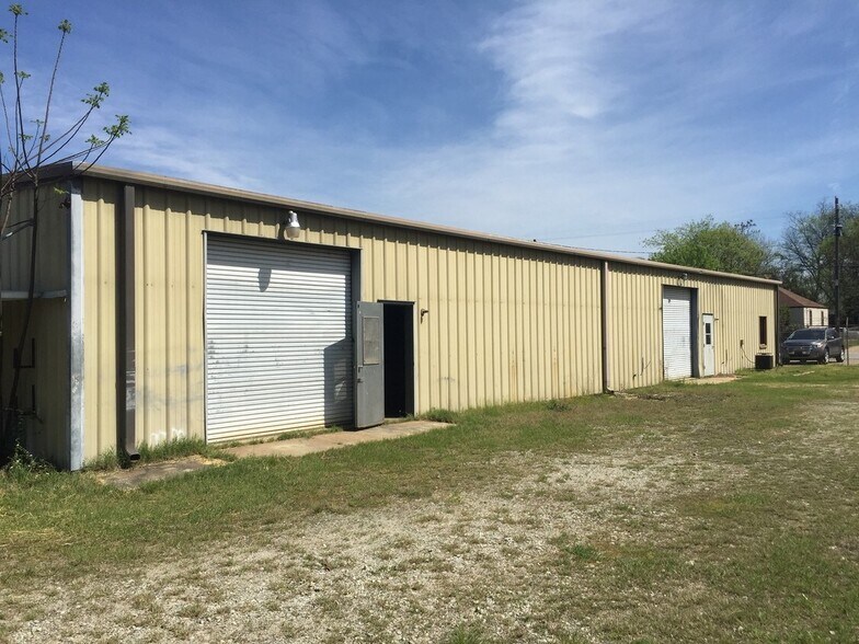 More Photos Of 3103 5th Ave, Columbus Light Distribution For Lease