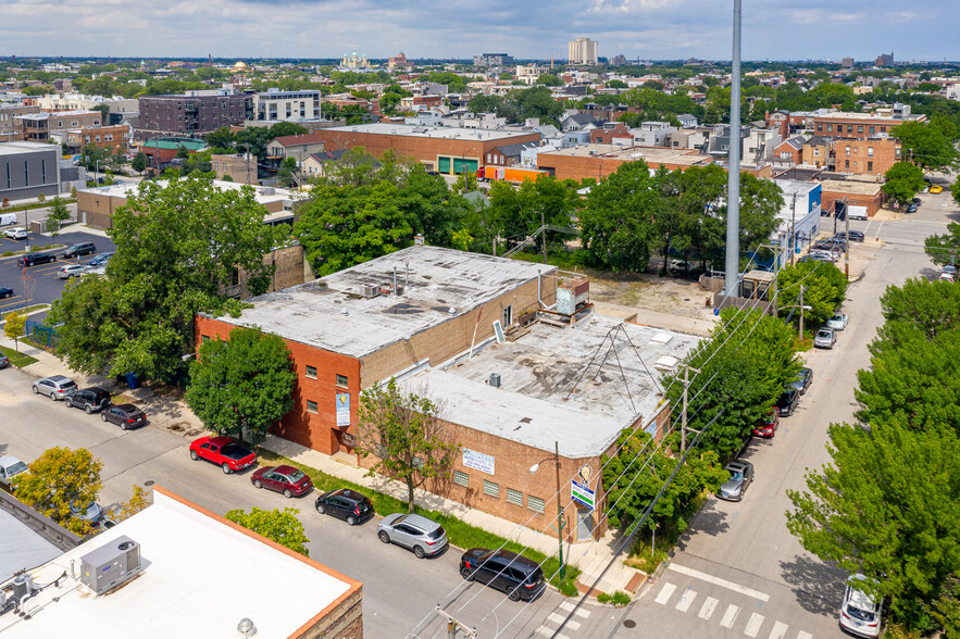 Primary Photo Of 1900 W Hubbard St, Chicago Light Manufacturing For Lease