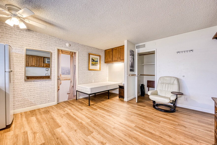 More Photos Of 1632 E Saint Louis Ave, Las Vegas Apartments For Sale