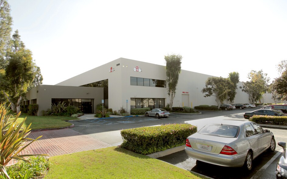 More Photos Of 13140 Alondra Blvd, Cerritos Warehouse For Lease