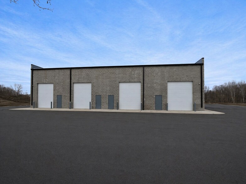 More Photos Of 11850 Green Oak Industrial Dr, Whitmore Lake Warehouse For Lease