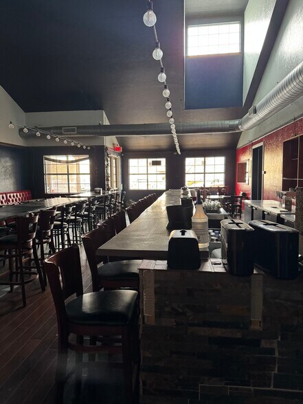 More Photos Of 471 S A St, Springfield Restaurant For Lease