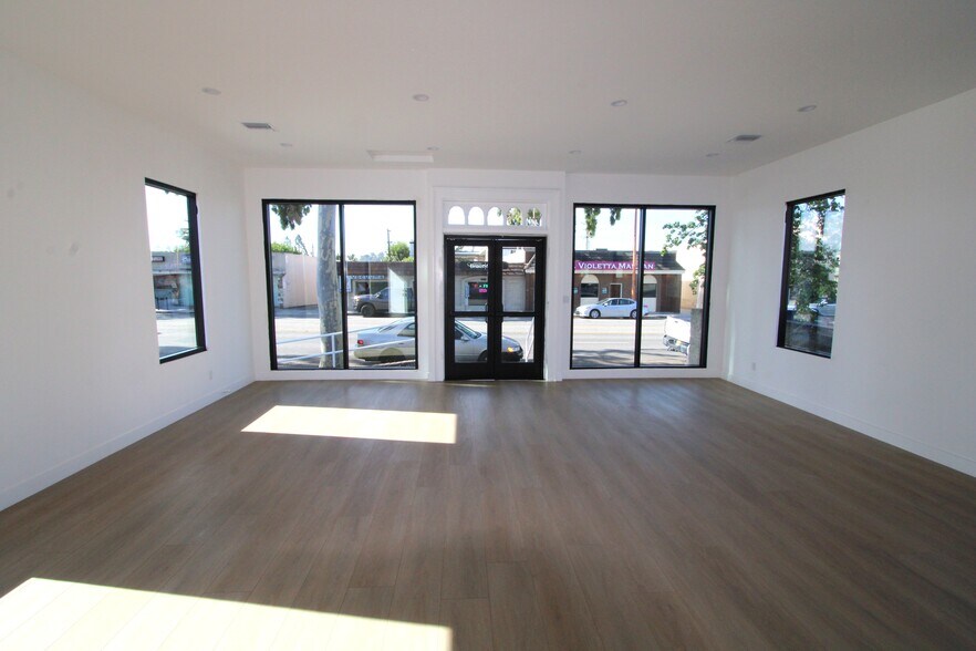 More Photos Of 633 E Colorado St, Glendale Storefront Retail Residential For Sale