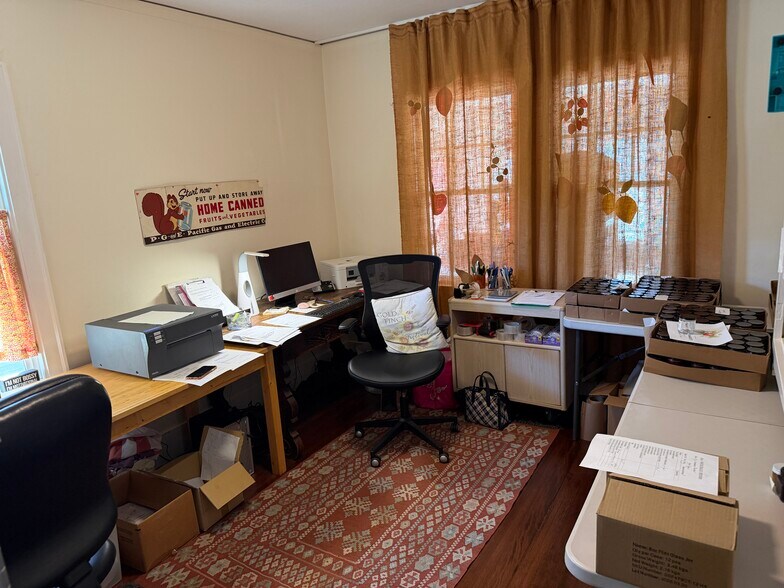 More Photos Of 720 E Washington St, Petaluma Office For Sale