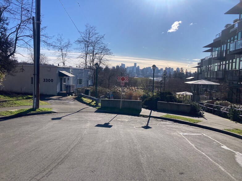 More Photos Of 3300-3310 Wallingford Ave N, Seattle Warehouse For Lease