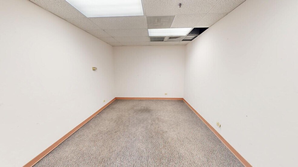 More Photos Of 3115 N Wilke Rd, Arlington Heights Medical For Sale