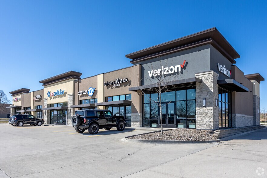 More Photos Of 1510 Ankeny Blvd, Ankeny Storefront Retail Office For Lease