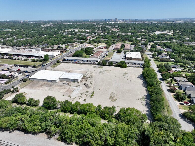 More Photos Of 324 N Nursery Rd, Irving Warehouse For Sale