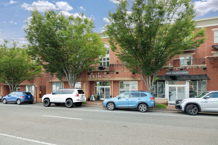 More Photos Of 1919-1921 W Cary St, Richmond Storefront Retail Residential For Lease