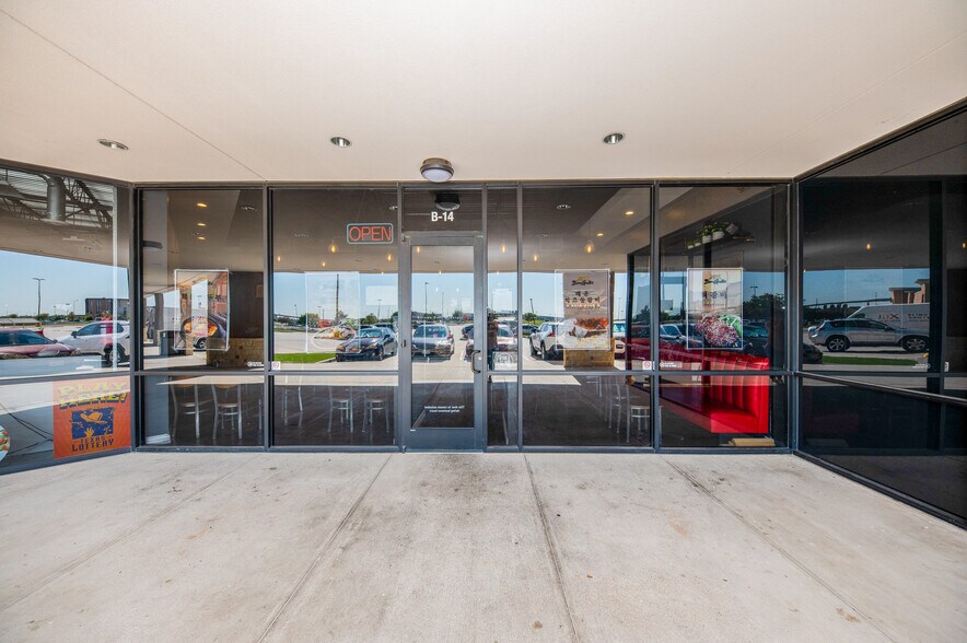 More Photos Of 1227 Grand West Blvd, Katy Coworking Space