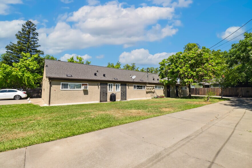 More Photos Of 2652 21st Ave, Sacramento Apartments For Sale