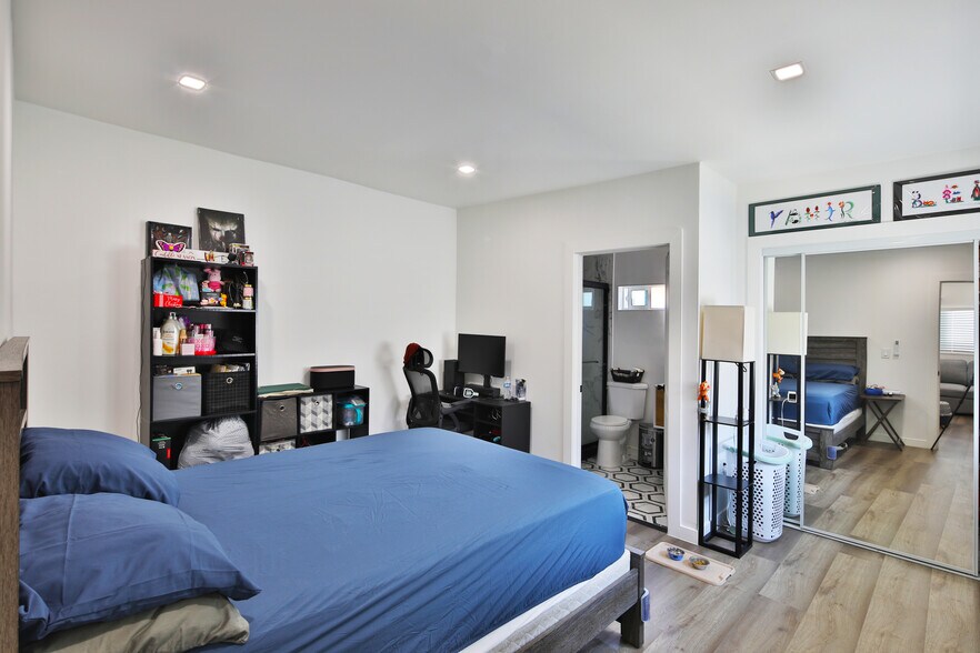 More Photos Of 8247 9th St, Rancho Cucamonga Apartments For Sale