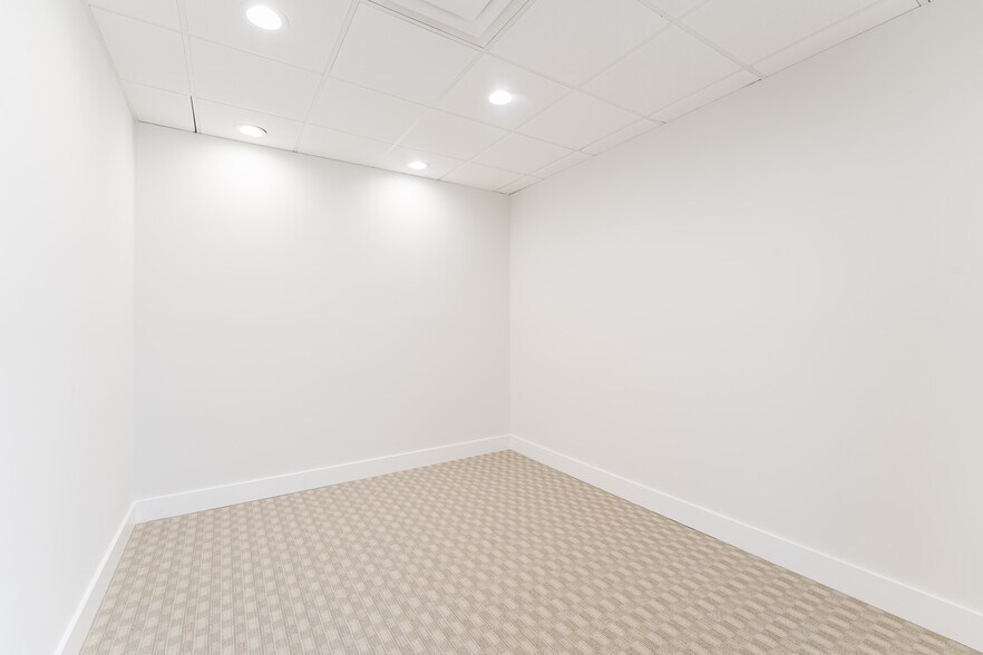 More Photos Of 399 W Palmetto Park Rd, Boca Raton Office For Lease