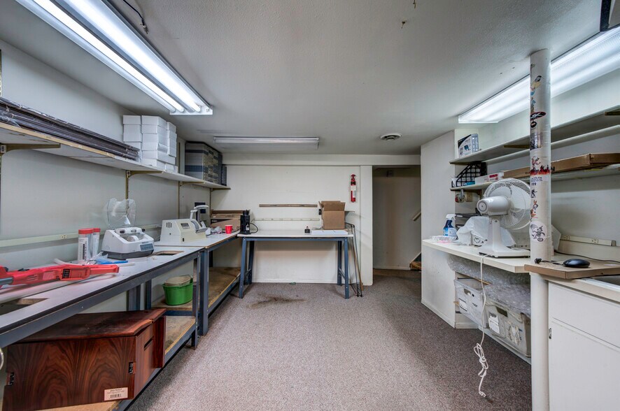 More Photos Of 1625 E Platte Ave, Colorado Springs Office For Sale