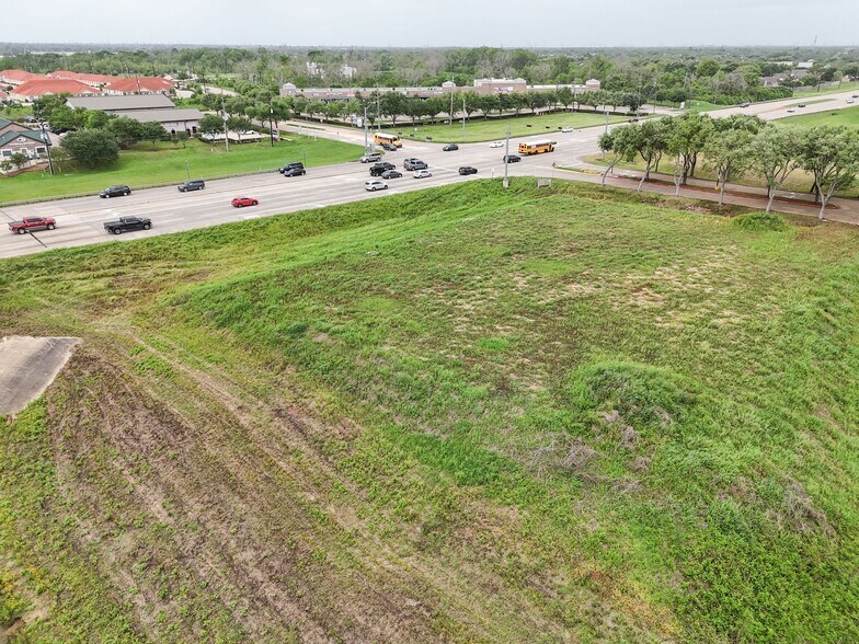More Photos Of Highway 6 South & Knight Ct, Missouri City Land For Sale