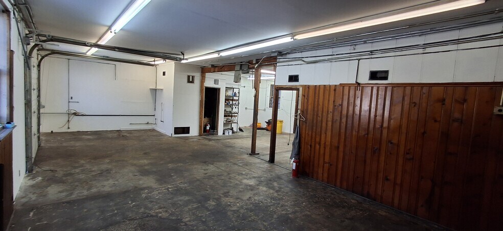 More Photos Of 1252 South Ave, Plainfield Freestanding For Lease