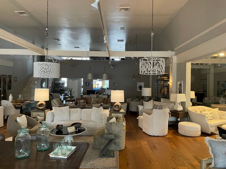 More Photos Of 728-732 Santa Cruz Ave, Menlo Park Storefront For Lease