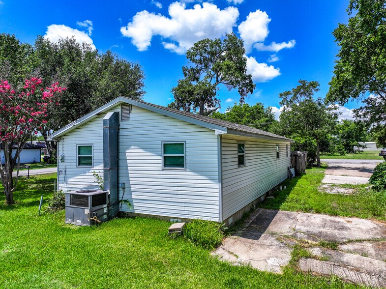 More Photos Of 400 C B Davidson, Fate Office Residential For Sale