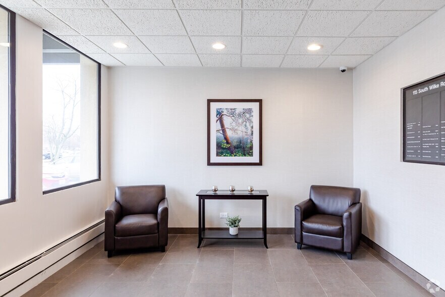 More Photos Of 115 S Wilke Rd, Arlington Heights Medical For Lease