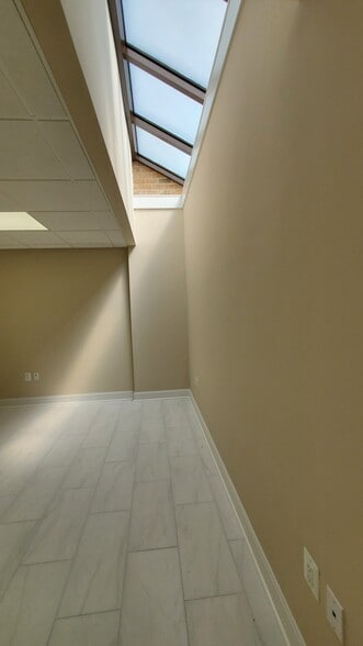 More Photos Of 3821-3859 Farragut Ave, Kensington Office For Lease