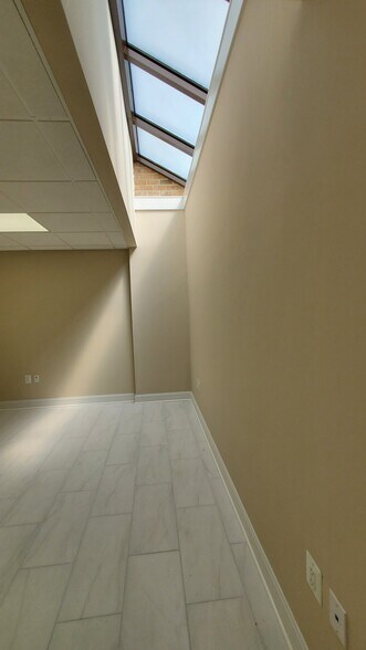 More Photos Of 3821-3859 Farragut Ave, Kensington Office For Sale