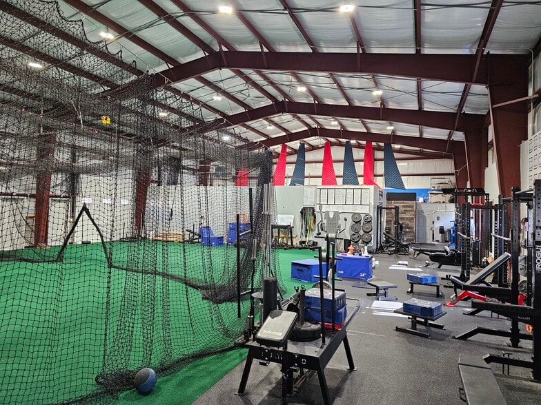 More Photos Of 60 Village Pl, Glastonbury Flex For Lease