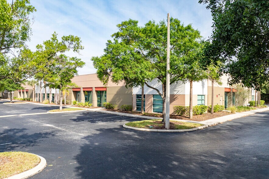 Primary Photo Of 10441 University Center Dr, Tampa Office For Lease