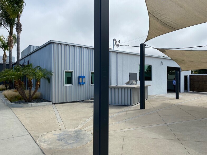 More Photos Of 1945 Placentia Ave, Costa Mesa Light Manufacturing For Lease