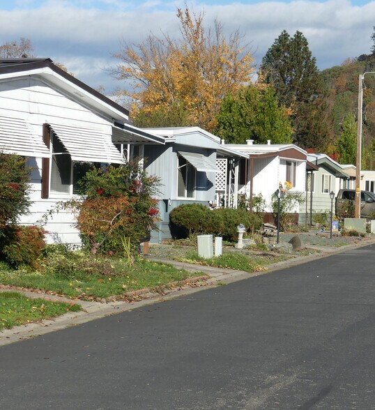 More Photos Of 515 E Main St, Rogue River Manufactured Housing Mobile Home Park For Sale