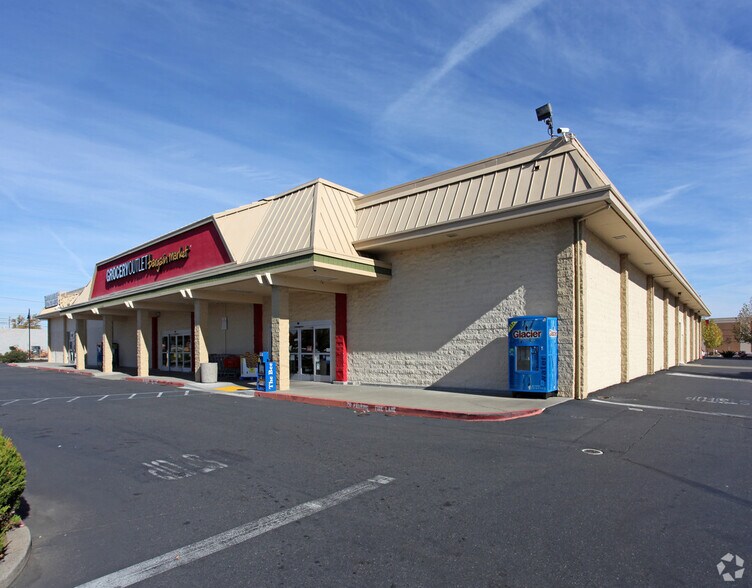 More Photos Of 2801 Zinfandel Dr, Rancho Cordova Freestanding For Lease