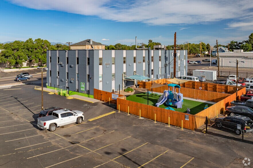 More Photos Of 150 Sheridan Blvd, Denver Office For Lease