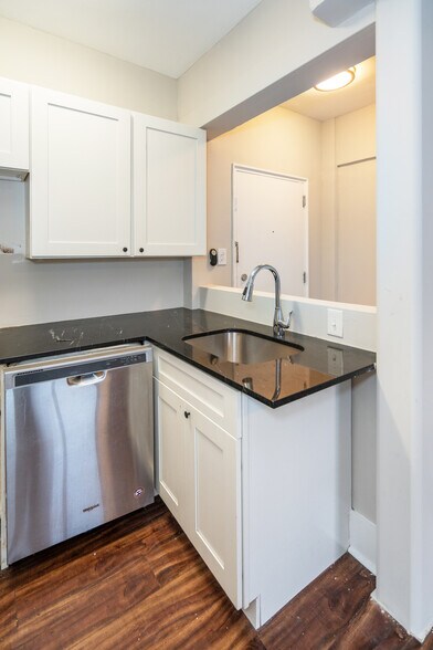 More Photos Of 2801 15th St NW, Washington Apartments For Sale