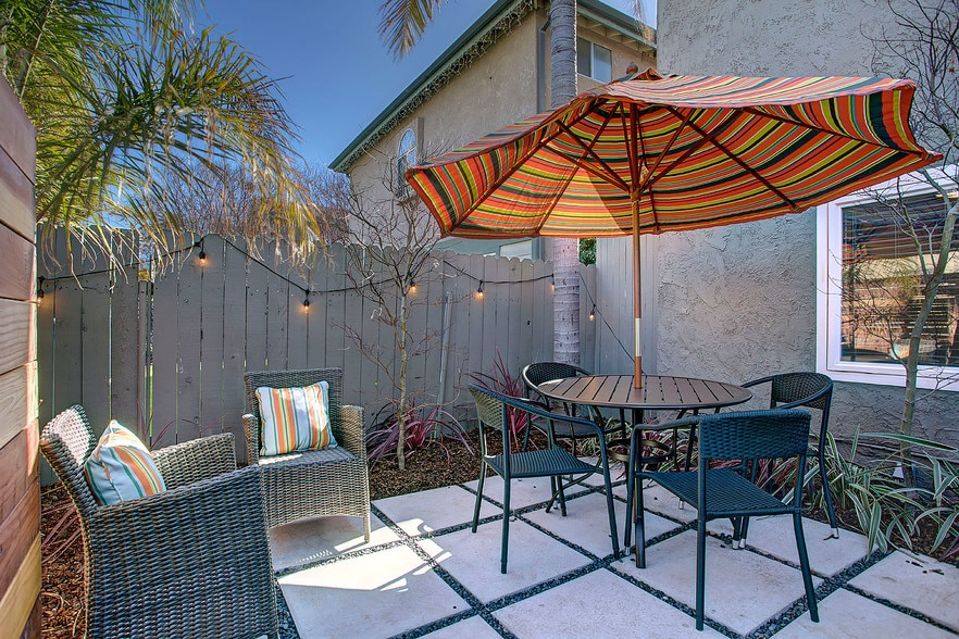 More Photos Of 634 Westminster Ave, Venice Apartments For Sale
