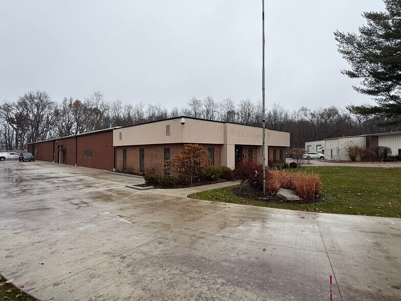 More Photos Of 862 Lenox Ave, Portage Manufacturing For Sale