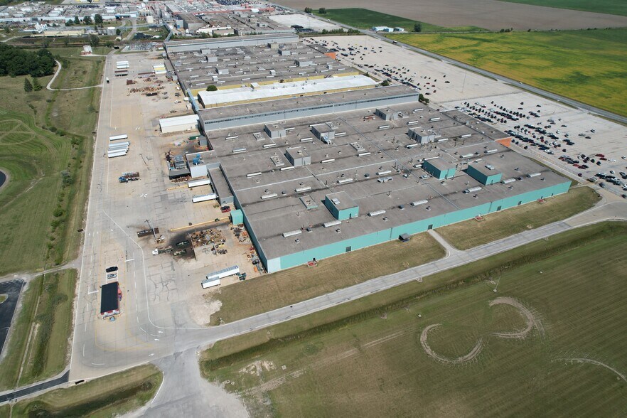 More Photos Of 3900 E Holland Rd, Saginaw Manufacturing For Sale