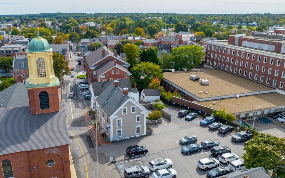 More Photos Of 110 Chapel St, Portsmouth Office For Lease